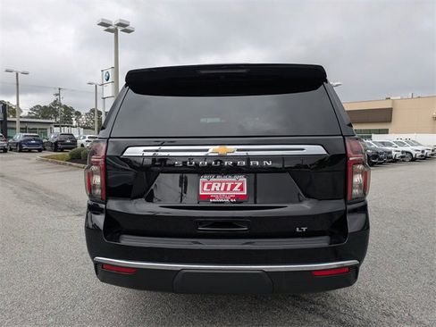 Used 2023 Chevrolet Suburban LT image 6