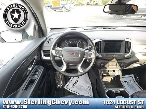 Used 2024 GMC Terrain SLE FWD image 27