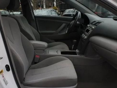 Used 2011 Toyota Camry LE w/ LE Extra-Value Pkg image 38