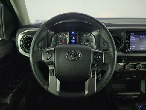 Used 2022 Toyota Tacoma SR5 RWD image 21
