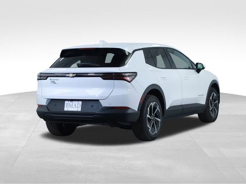 New 2026 Chevrolet Equinox EV LT image 12