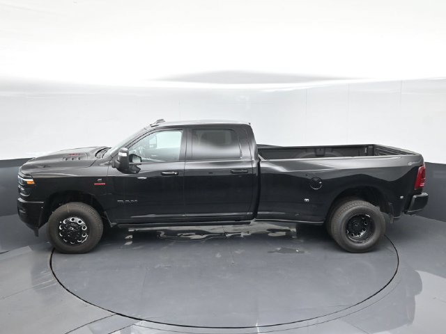 New 2026 RAM 3500 Laramie AWD/4WD image 40