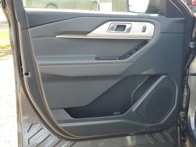 New 2026 Ford Explorer Active w/ Active Comfort Package AWD/4WD image 11