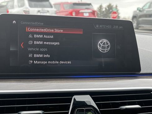 Used 2018 BMW 530i w/ Premium Package image 40