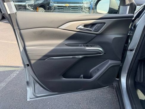 New 2026 Chevrolet Traverse LT w/ Driver Confidence Package FWD image 17