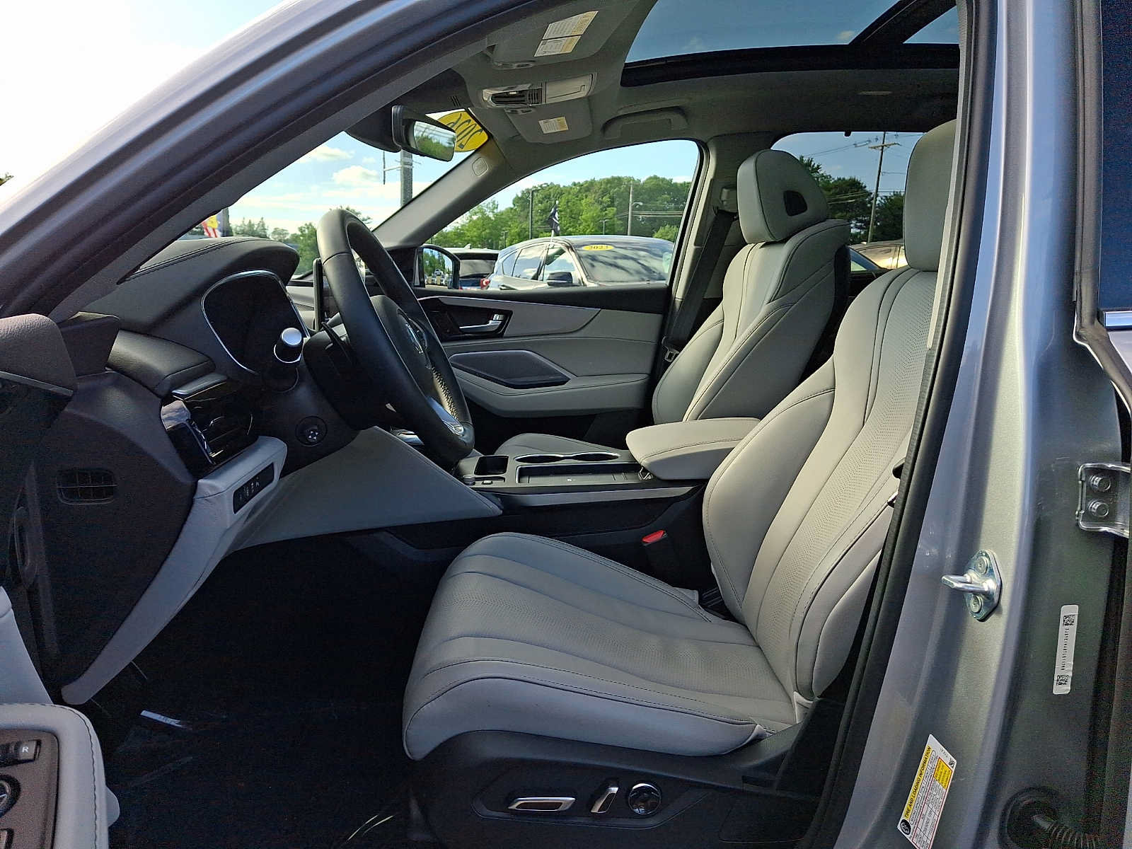Certified 2026 Acura MDX w/ Technology Package AWD/4WD image 13