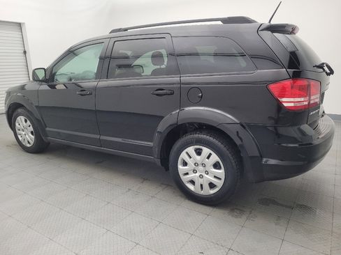 Used 2019 Dodge Journey SE image 3