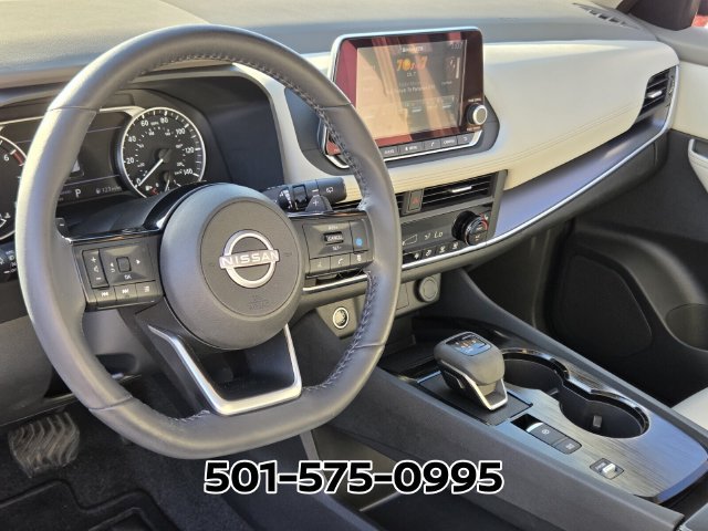 Used 2023 Nissan Rogue SV w/ SV Premium B Package FWD image 10