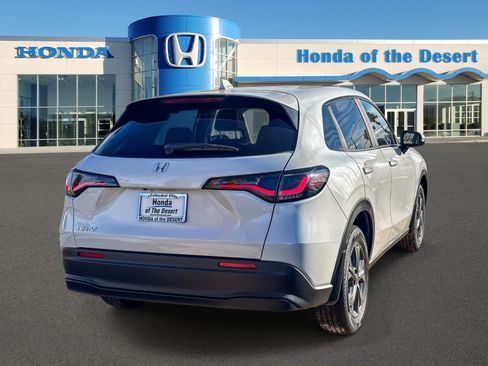 New 2027 Honda HR-V LX image 7