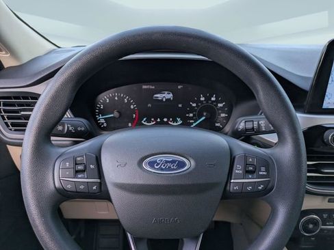 Used 2020 Ford Escape SE image 31