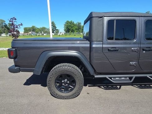 Used 2021 Jeep Gladiator Mojave AWD/4WD image 7