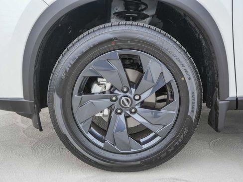 Used 2026 Nissan Rogue SV FWD image 11
