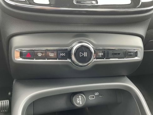 New 2026 Volvo XC40 B4 Plus w/ Protection Package Premier image 23