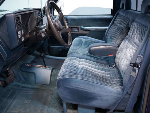 Used 1993 Chevrolet Silverado 1500 4x4 Regular Cab image 32