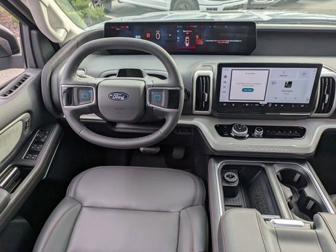 New 2025 Ford Expedition Max Active image 22