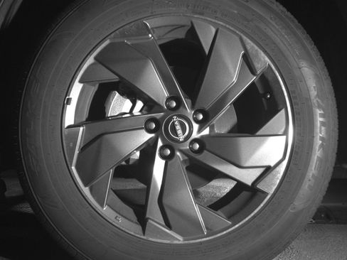 Used 2025 Nissan Rogue SV image 12