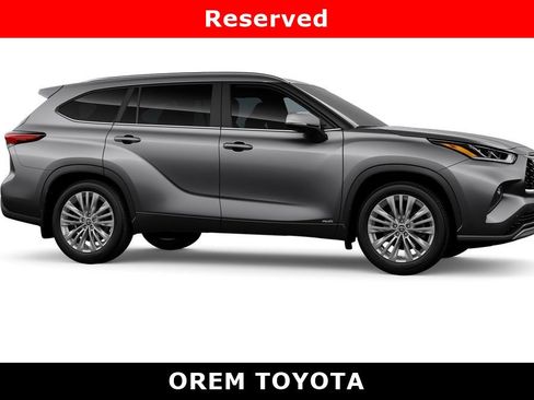 New 2026 Toyota Highlander Platinum image 13