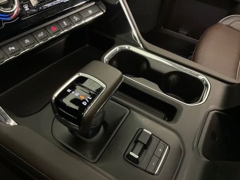 Used 2024 GMC Sierra 1500 Denali image 14