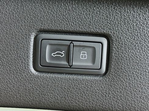 New 2026 Audi SQ7 Premium Plus AWD/4WD image 41