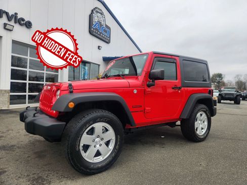 Used 2016 Jeep Wrangler Sport w/ Connectivity Group AWD/4WD image 2