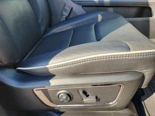 Used 2025 RAM 1500 Limited w/ Off Road Group AWD/4WD image 19