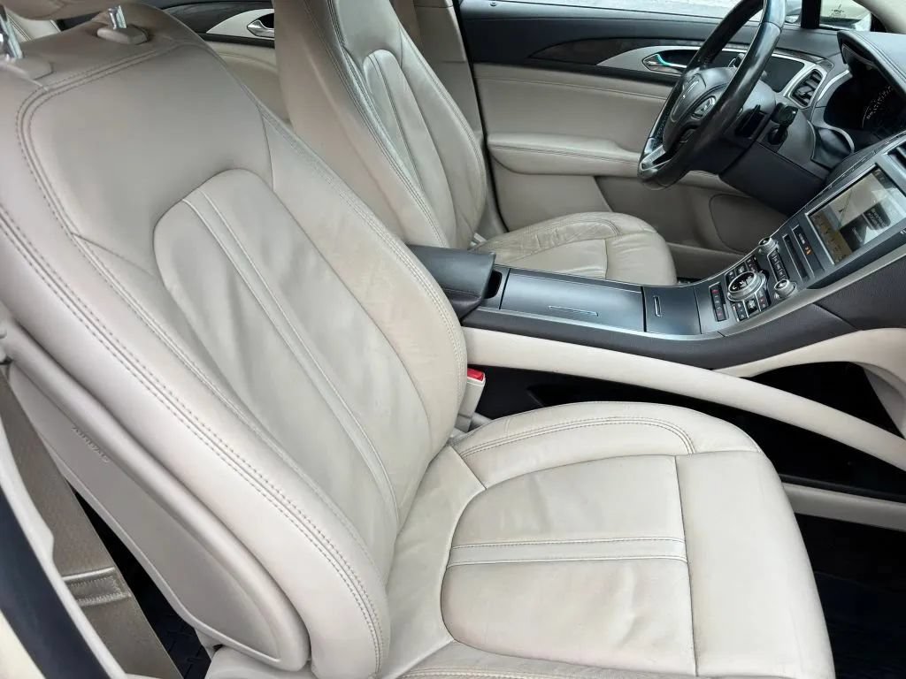 Used 2018 Lincoln MKZ Select w/ Select Plus Package AWD/4WD image 18