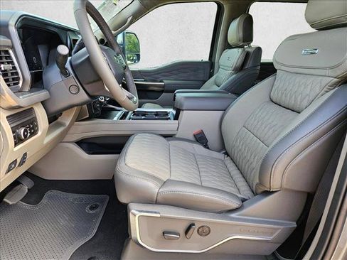 New 2026 Ford F450 Platinum w/ Platinum Plus Package AWD/4WD image 4