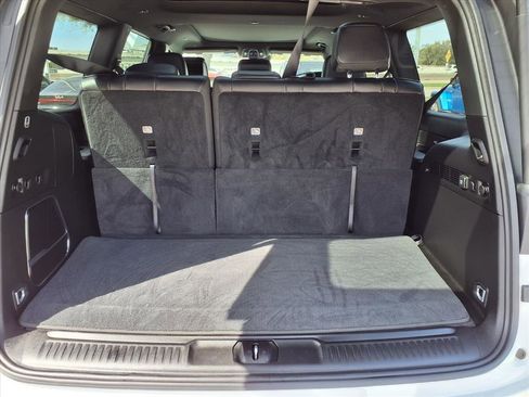 Used 2025 Jeep Wagoneer Base w/ Premium Group I image 18