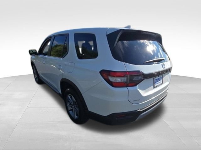 Used 2025 Honda Pilot EX-L image 4