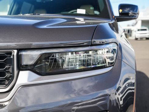 New 2026 Jeep Grand Cherokee Limited image 8