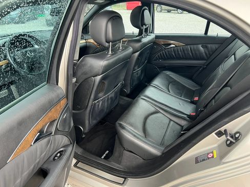Used 2009 Mercedes-Benz E 63 AMG Sedan image 11