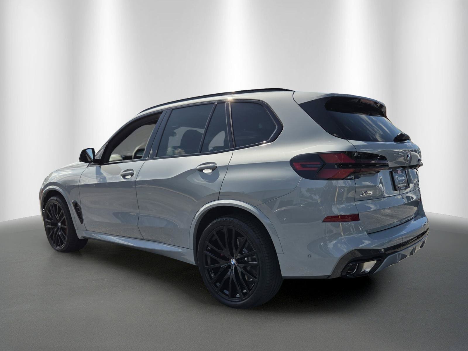 New 2026 BMW X5 xDrive40i w/ M Sport Package AWD/4WD image 5
