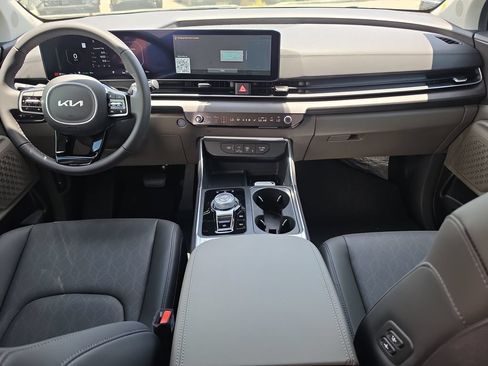 New 2026 Kia Carnival SX FWD image 13