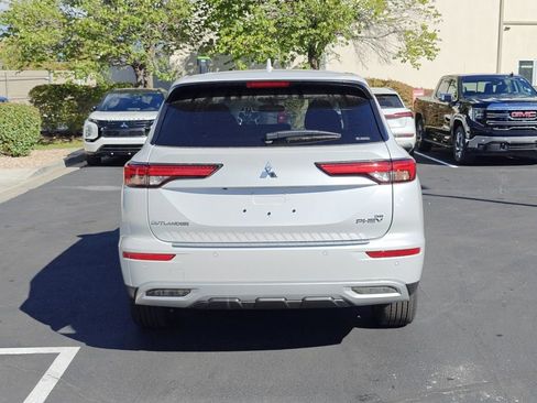 New 2025 Mitsubishi Outlander SE image 6