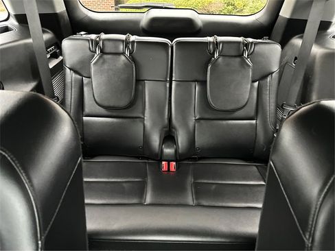 Certified 2023 Ford Explorer Limited w/ Equipment Group 301A image 27