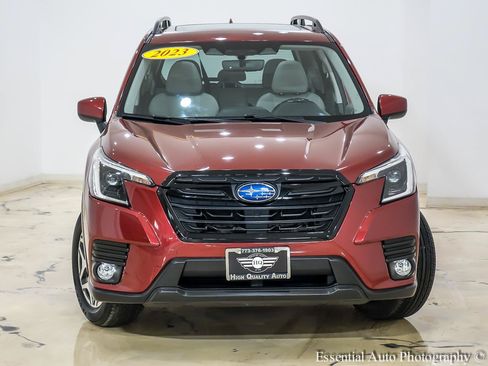 Used 2023 Subaru Forester Premium AWD/4WD image 5