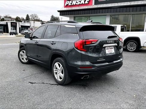 Used 2018 GMC Terrain SLE w/ Driver Convenience Package image 4