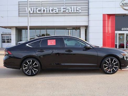 Used 2024 Honda Accord Touring image 5