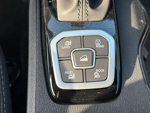 New 2026 Nissan Frontier SV w/ SV Convenience Package image 29