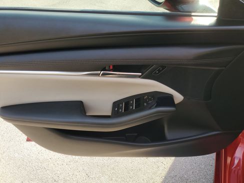 Used 2023 MAZDA MAZDA3 s image 17