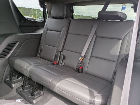 Used 2022 Chevrolet Tahoe LT w/ LT Signature Plus Package RWD image 13