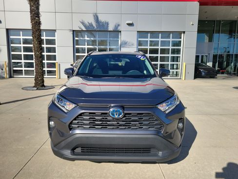 Used 2021 Toyota RAV4 XLE AWD/4WD image 9