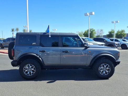 Certified 2025 Ford Bronco Badlands AWD/4WD image 3