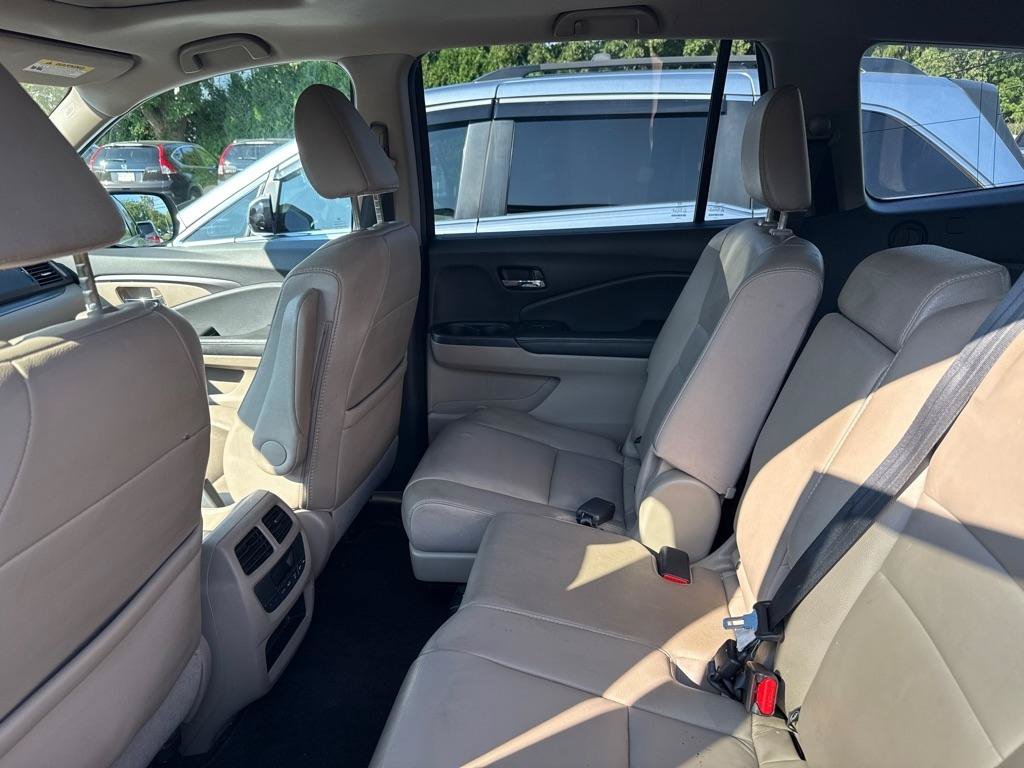 Used 2017 Honda Pilot EX-L image 8