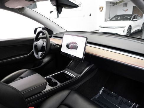 Used 2022 Tesla Model Y Performance AWD/4WD image 14