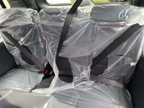 New 2026 GMC Yukon Elevation image 7