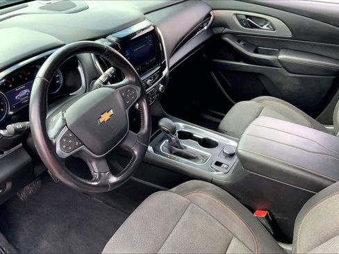 Used 2021 Chevrolet Traverse LT FWD image 18