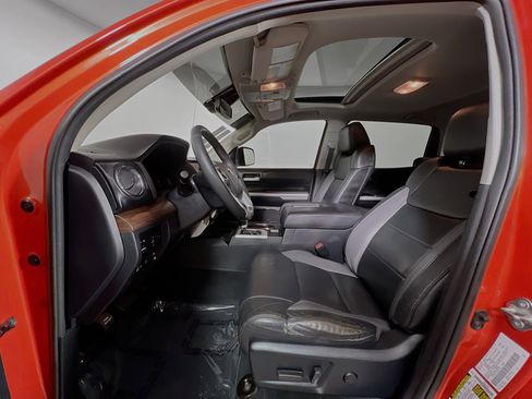 Used 2018 Toyota Tundra Limited w/ Limited Premium Package image 15