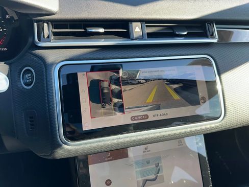 Used 2021 Land Rover Range Rover Velar R-Dynamic S image 23