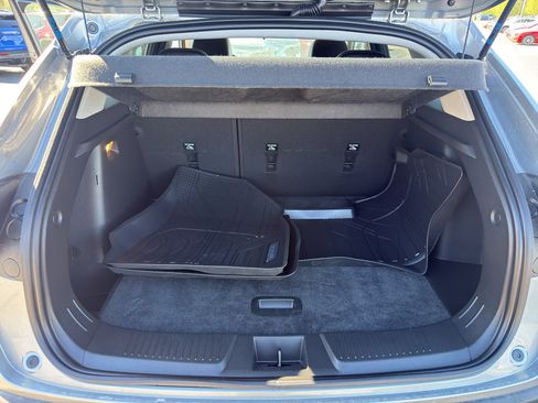 Used 2026 Chevrolet Trax LT w/ LT Convenience Package FWD image 35